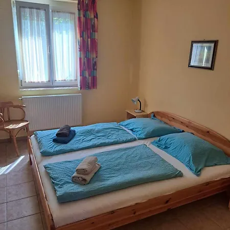 Balaton Beach Apartment Gyenesdias